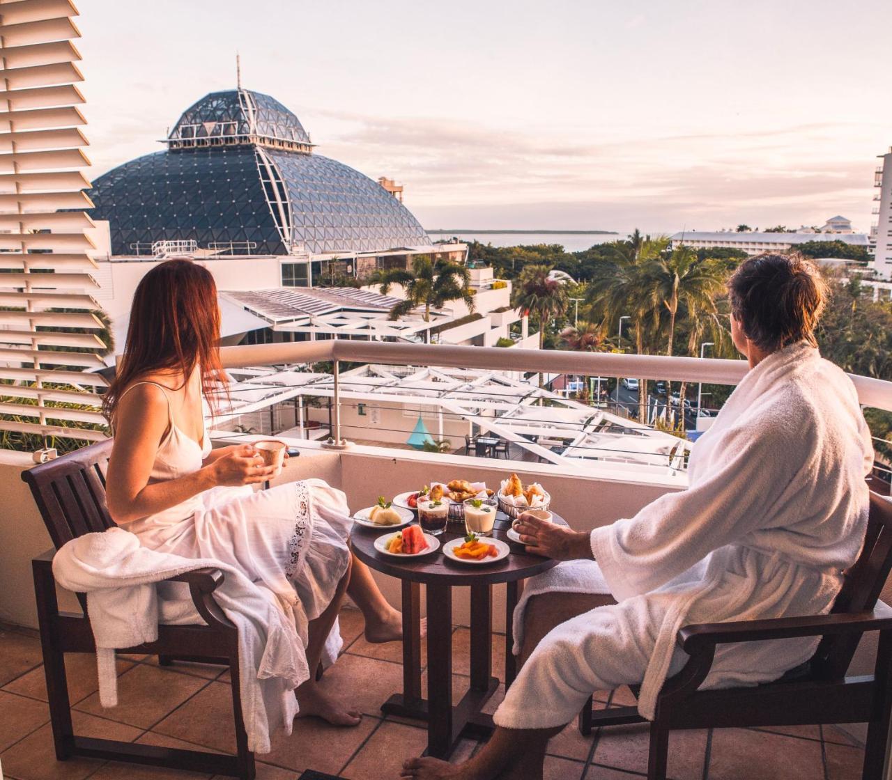 Pullman Reef Casino Hotel 5*